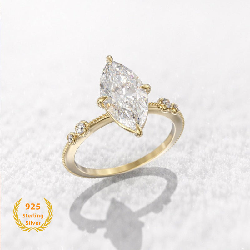 Luxury Ring，High-End Affordable Luxury Ornament，Elegant and Exquisite，Fashion Classic，Beautiful Ring，Matching Shirt、Sweater、Coat、Short Sleeve、Skirt, Etc.，Suitable for Everyday Wear，Also Suitable as Holiday Gifts，Suitable for Any Occasion