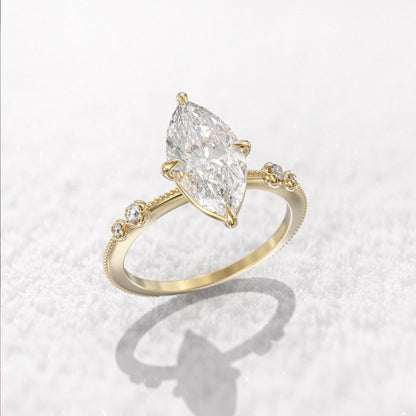 Luxury Ring，High-End Affordable Luxury Ornament，Elegant and Exquisite，Fashion Classic，Beautiful Ring，Matching Shirt、Sweater、Coat、Short Sleeve、Skirt, Etc.，Suitable for Everyday Wear，Also Suitable as Holiday Gifts，Suitable for Any Occasion