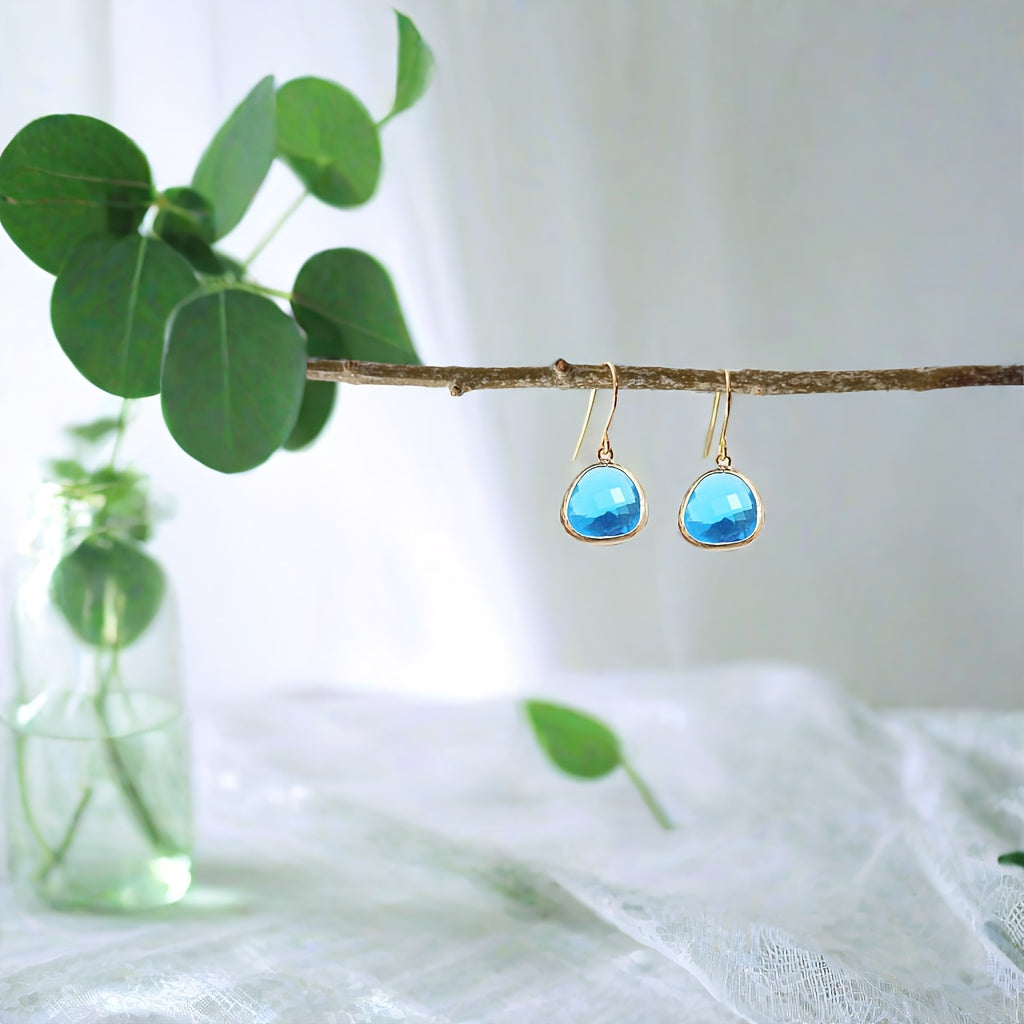 a Pair14K Gold-Plated Aquamarine Pendant Earrings，Glass Mosaic，Copper，Country Party Style，Suitable for Christmas、Wedding、Bridesmaid and Birthday Gift，Jewelry Suitable for All Seasons