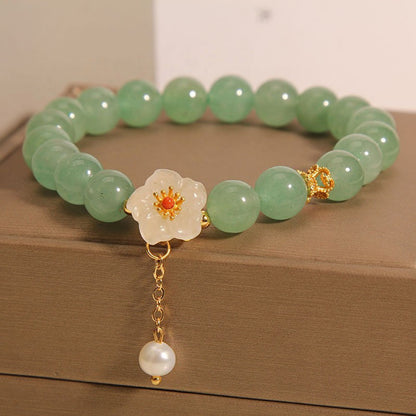 Elegant and Sexy Natural Stone Bracelet，with Flower Pendant and Stylish Natural Stone Bracelet，Suitable as a Perfect Gift for Family and Friends，Suitable for Daily Wear。