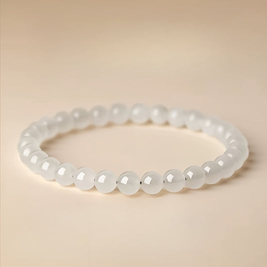 A White Crystal Bracelet，Suitable for Spring Festival，Symbolic Balance and Harmony，Wish Come True，Health and Vitality，Wisdom and Clear Thinking，Love and Happiness，Suitable for the Weak、Night Owl、Office Worker、Student、Intellectuals and the Elderly。