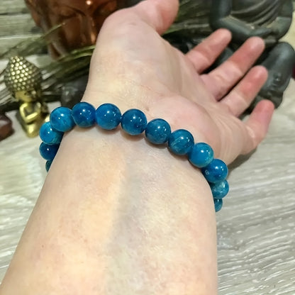 1 Delicate and Bright Apatite Beads Bracelet - Unisex Fashion Jewelry，Handmade Bohemian Elegant Style，Adjustable Length，Blue Apatite，Fashion Accessories Suitable for Any Occasion