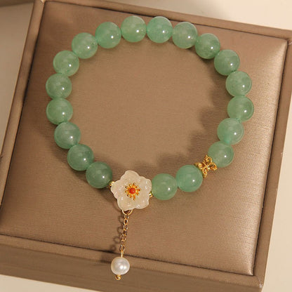 Elegant and Sexy Natural Stone Bracelet，with Flower Pendant and Stylish Natural Stone Bracelet，Suitable as a Perfect Gift for Family and Friends，Suitable for Daily Wear。