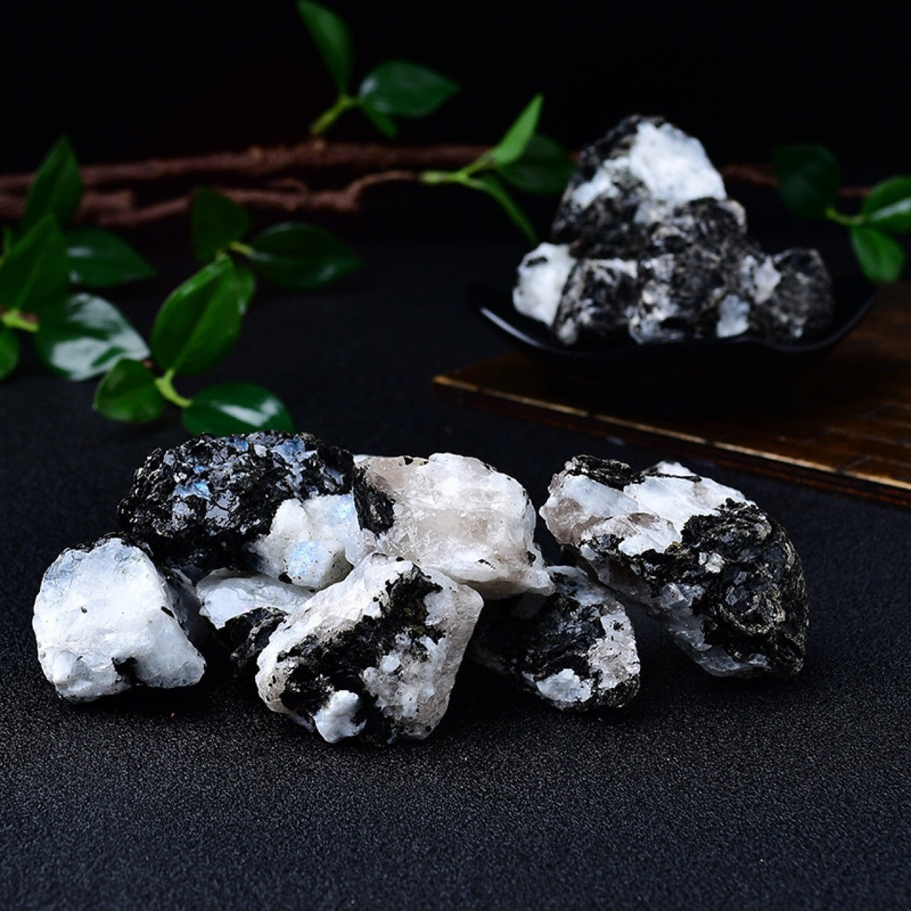 Natural Black and White Moonlight Crystal Stone Aromatherapy Stone Fragrant Stone Crystal Degaussing Flower Pot Fish Tank Decoration Ornaments Wholesale