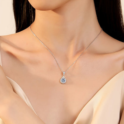 1Pieces925Silver Moissanite Necklace，Elegant Style，Exquisite Water Drop Pendant Jewelry，Engagement Wedding Party Wear，Anniversary Gift for the Other Half