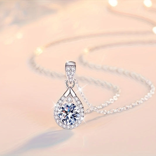 1PCS Silver Moissanite Necklace，Elegant Style，Exquisite Water Drop Pendant Jewelry，Engagement Wedding Party Wearing Anniversary Gift for Women，Any Lady Wears It Very Well