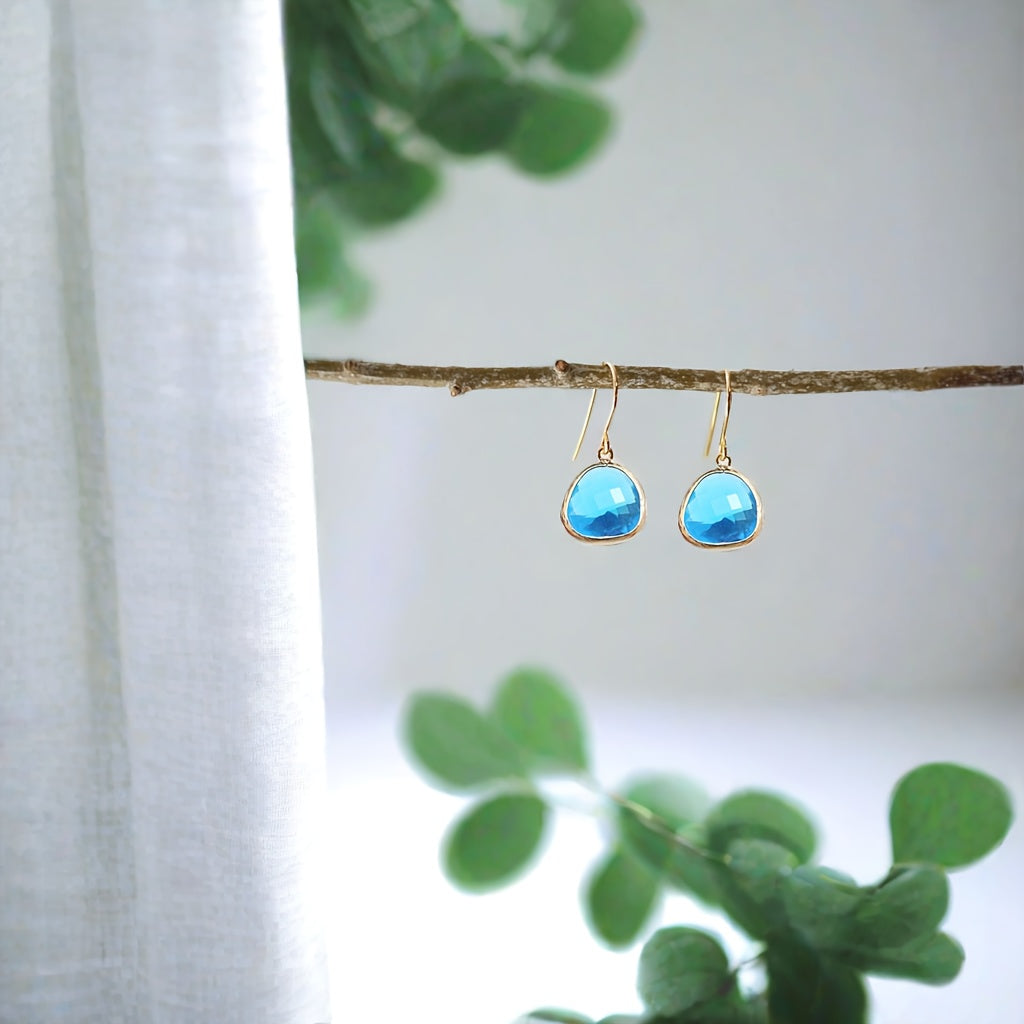 a Pair14K Gold-Plated Aquamarine Pendant Earrings，Glass Mosaic，Copper，Country Party Style，Suitable for Christmas、Wedding、Bridesmaid and Birthday Gift，Jewelry Suitable for All Seasons