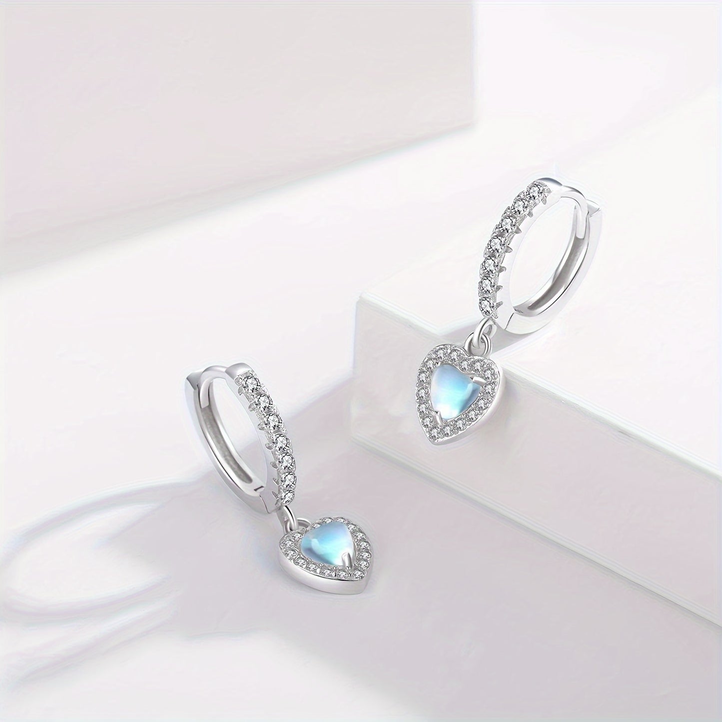 Women's Moonstone Earrings 925 Sterling Silver Moonstone Heart-Shaped Hoop Earrings Moonstone Ring Earrings Hug Earrings Low Sensitivity Ornament Women's Gift