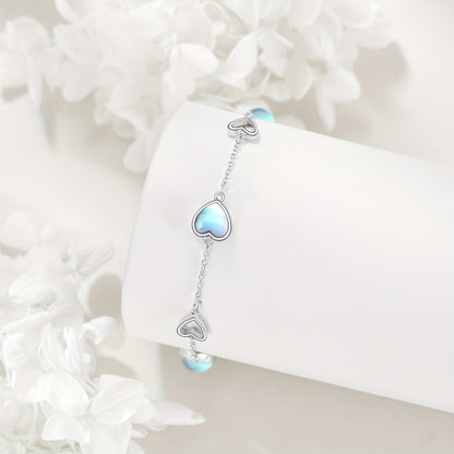 Elegant925Sterling Silver Bracelet，With Heart-Shaped Pendant，White-Plated Adjustable Chain，Inlaid Moonstone，Suitable for Daily Wear and Gift Giving。